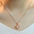 Stone Crystal Unique Design Necklace Woman Exquisite Wild Short Clavicle Chain Anniversary Gifts Jewelry Necklace for Women Fashion/ Chain Necklace for Girls Jewelry.