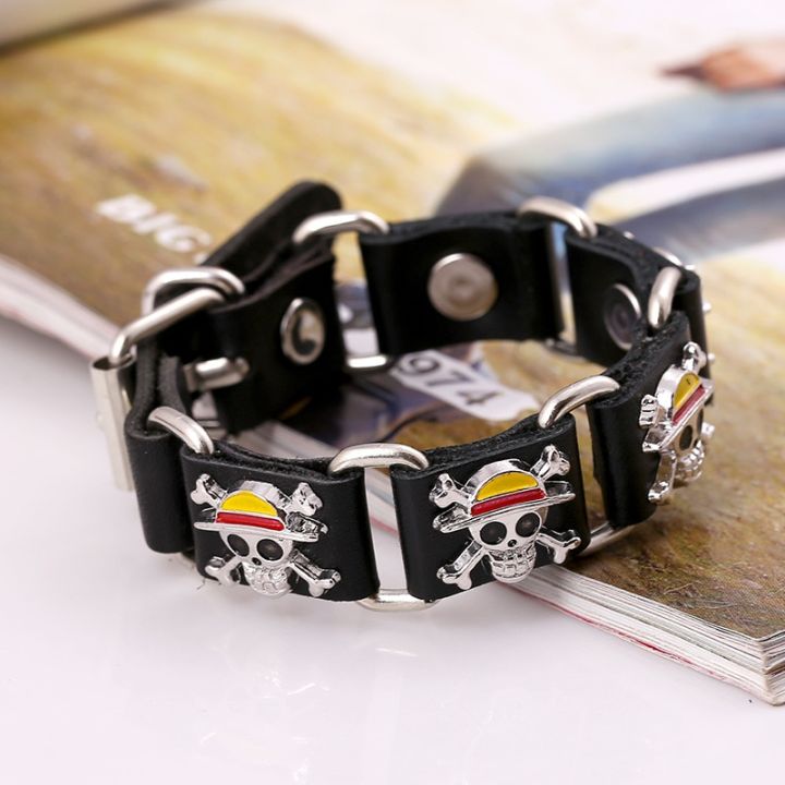 Newly%20Classic%20Japan%20Anime%20Attack%20on%20Titan%20Bracelet%20Wooden%20Beads%20Multilayer%20Leather%20Bracelet%20Punk%20Black%20Wrap%20Wristband%20Accessorie%20-%20Image%205