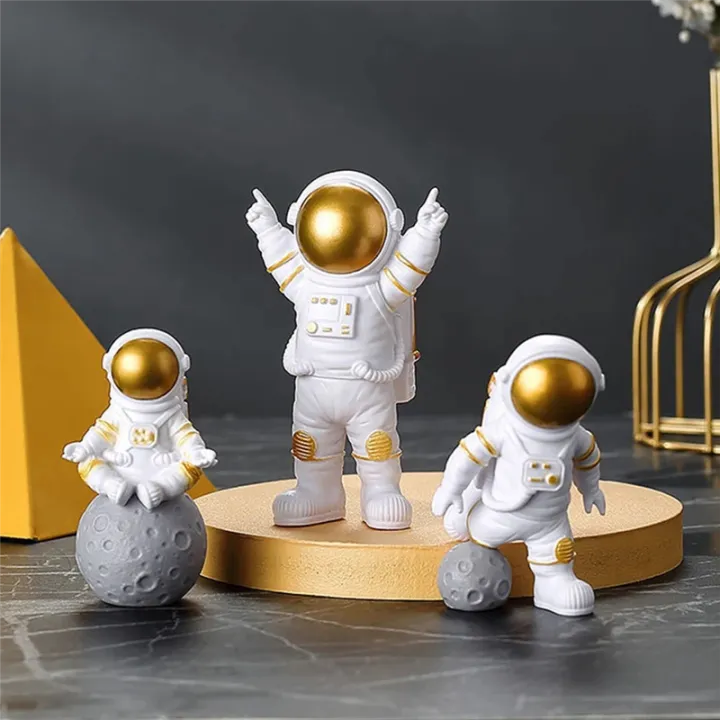 4%20Pcs%20Astronaut%20Figure%20Statue%20Figurine%20Spaceman%20Sculpture%20Educational%20Toy%20Desktop%20Home%20Decoration%20Astronaut%20Model%20Blue%20-%20Image%209