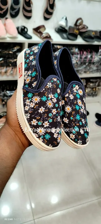 Stylish%20Fashionable%20Shoes%20For%20women%20-%20Image%202