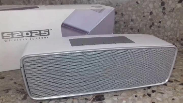 S2025%20Portable%20Bluetooth%20Wireless%20FM%20Stereo%20Mini%20Speaker%20-%20Image%202