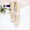 Street stall socks for women on Douyin, the same style as Internet celebrity strap socks, lace edge, thin, low-cut invisible pearl boat garter anklets. 
