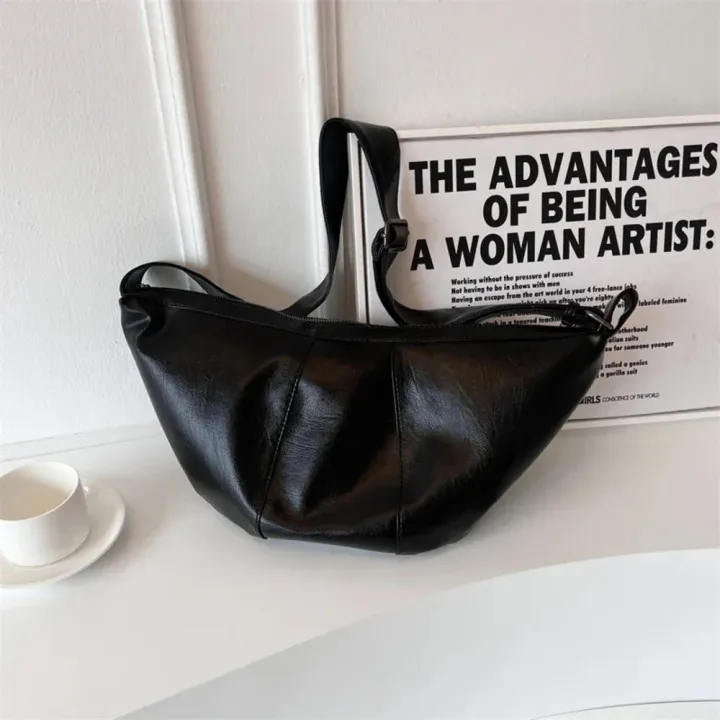 Banana%20Bag%20Crossbody%20Bag%20Aesthetic%20Handbag%20Oil%20Wax%20Leather%20Bag%20Half%20Moon%20Shoulder%20Bag%20-%20Image%202