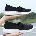 Official Flagship Zulijian Shoes for the Old Breathable Stylish Mom Shoes Middle-Aged and Elderly Walking Shoes Non-Slip Soft Bottom Granny Shoes. 