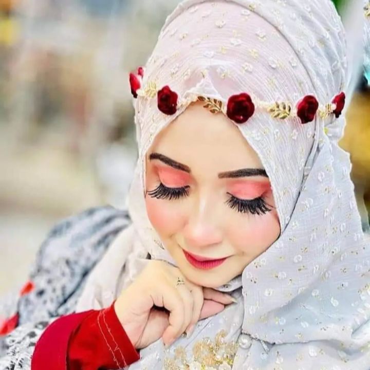 Handmade velvet flowers crown/ hair band style hijab headpiece