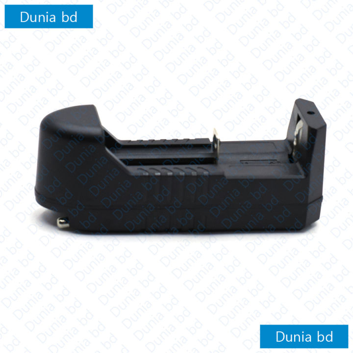Universal%20Charger%20(Single%20Slot)%20For%203.7V%2018650%2016340%2014500%20Li-ion%20Rechargeable%20Battery%20-%20Image%204