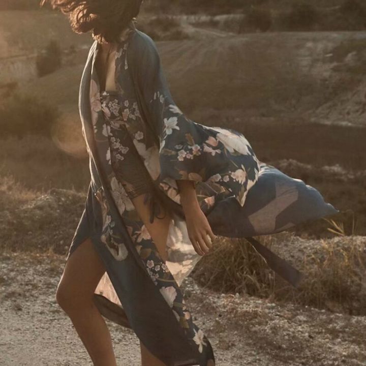 Boho%20Queens%20Women%20Floral%20Print%20Sashes%20Bohemian%20Robe%20Ladies%20V%20Neck%20Batwing%20Sleeves%20Happie%20Maxi%20Kimono%20Cover-ups%20-%20Image%205
