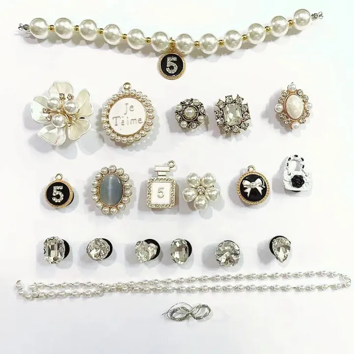 Luxury%20Rhinestone%20Pearl%20Charms%20for%20Croc%20Designer%20DIY%20Gem%20Shoes%20Decaration%20Charm%20for%20Crocs%20Clogs%20Kids%20Women%20Girls%20Gifts%20-%20Image%205