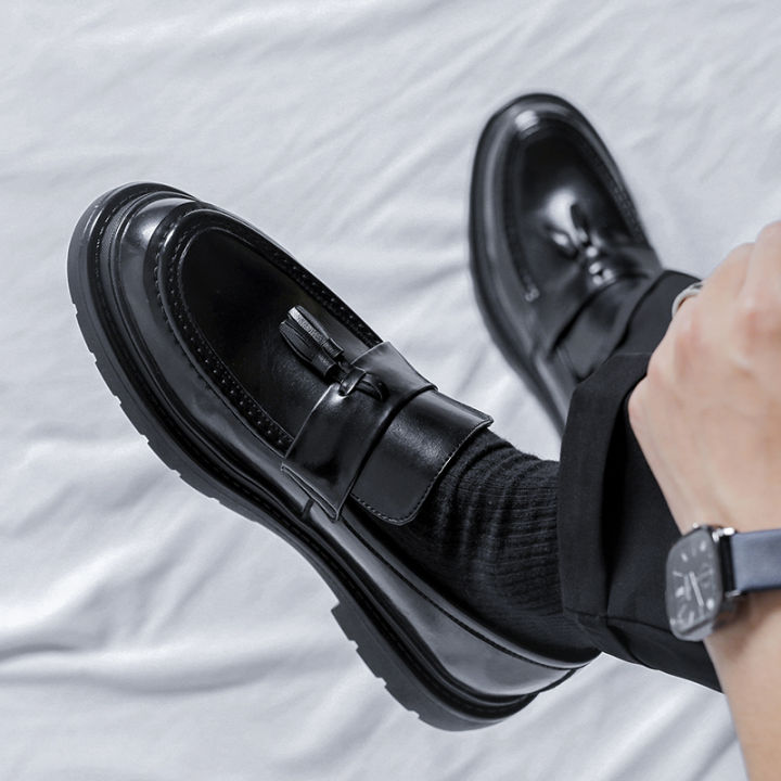 Italian%20Men's%20Casual%20Shoes%20Fashion%20Thick%20Bottom%20Tassel%20Formal%20Shoes%20for%20Men%20Luxury%20Brand%20Dress%20Loafers%20Moccasins%20Business%20Shoes%20KEEMEEUYZO%20-%20Image%203