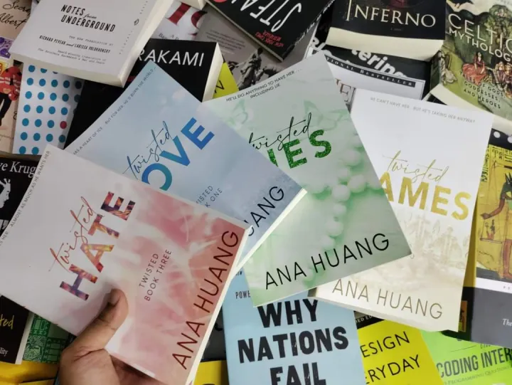 Twisted%20Series%204%20Books%20by%20Ana%20Huang%20(%20Paperback%20)%20-%20Image%203