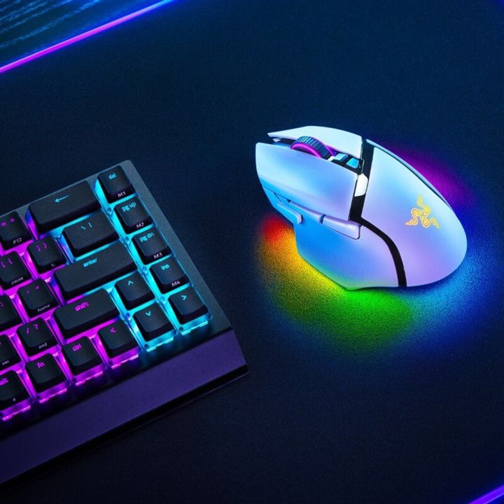 Razer%20V3%20Pro%20Wireless%20Mouse%20RGB%20Gaming%20Mouse%20with%2030000DPI%20Optical%20Sensor%20Chroma%20Hyperspeed%20Mouse%20Ergnomic%20Design%2011%20Progammable%20Buttons%2090%20Million%20Clicks-white%20-%20Image%206