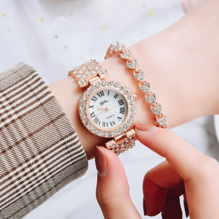 Cute%20and%20Classy%20Magnetic%20Ladies%20Wrist%20Watch%20Leather%20Starp%20Luxury%20Women%20Circular%20Dial%20Simple%20Watches%20-%20Image%202