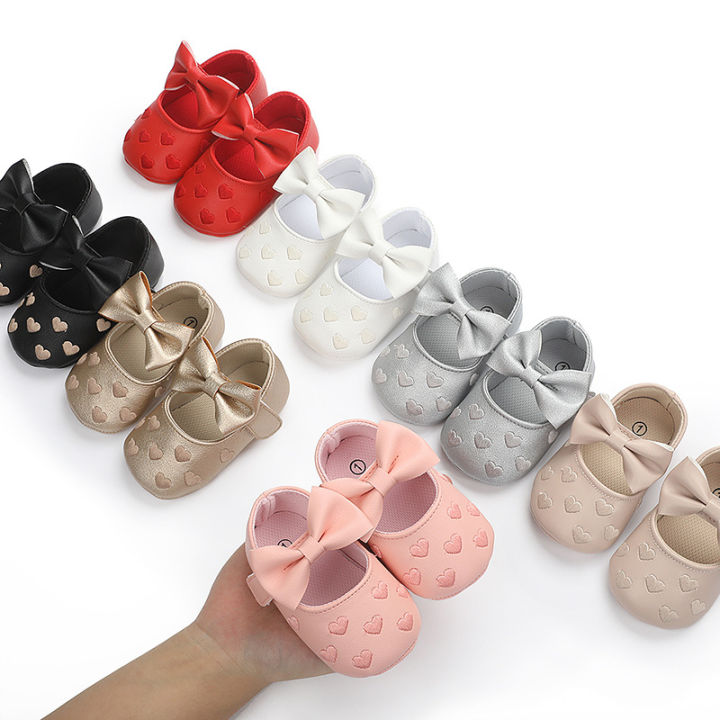 0-1%20year%20old%20one%20heart%20toddler%20shoes,%20with%20soft%20soles,%20baby%20shoes%20-%20Image%202