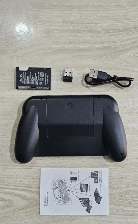 V8%20Mini%20Wireless%20Keyboard%20Dual%20Mode%20Bluetooth%20And%20Wireless%20Rechargable%20-%20Image%204