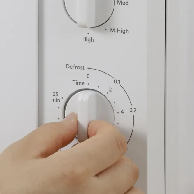 Panasonic%20NN-SM33NW%20Solo%20Microwave%20Oven%20%7C%2025%20Liter%20-%20Image%204