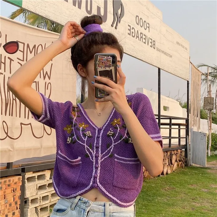 V%20Collar%20Sweater%20Women's%20Top%20Summer%202023%20New%20Korean%20Style%20Internet%20Celebrity%20Style%20Short%20Chic%20Niche%20Bottoming%20Shirt%20-%20Image%202