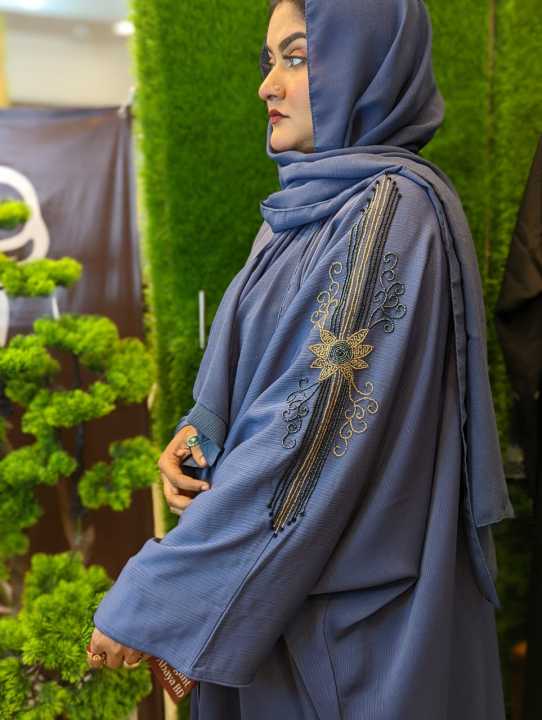 STYLISH%20Women's%20Beautiful%20DUBAI%20Zoom%20Fabric%20%20Abaya%20-%20Image%203
