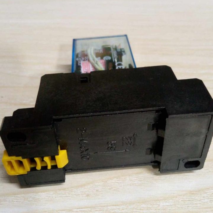 AC%20220V%2014-Pin%20Electromagnetic%20Relay%20with%20PTF14A%20Socket%20Base%20-%20Image%203