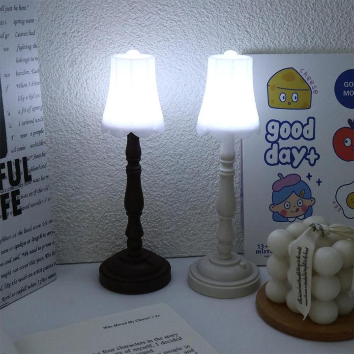 Aesthetic%20Retro%20Warm%20White%20Vintage%20Room%20Ornaments%20Bedside%20Lighting%20Night%20Light%20Table%20Lamp%20-%20Image%206