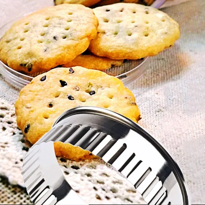 2%20Set%20Round%20Cookie%20Biscuit%20Cutter%20Set%20Stainless%20Steel%20Mold,%20A%20&%20B%20-%20Image%204