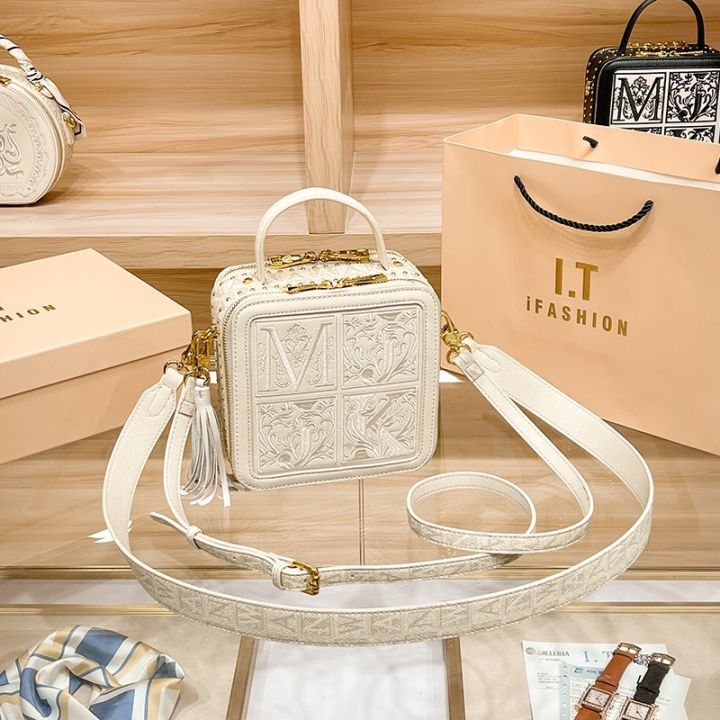 High-quality%20leather%20embroidery%20handbox%20bag%20bag%20women's%202024%20new%20cross-border%20fashion%20wide%20shoulder%20strap%20shoulder%20crossbody%20bag%20-%20Image%202