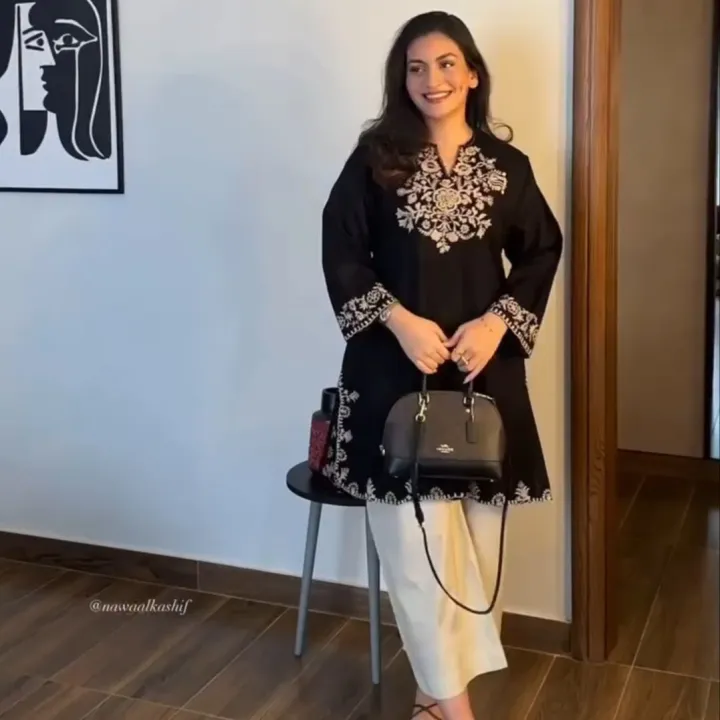 Summer%20Falls%20Designer%20Two%20Piece%20Set%20Tops%20Style%20Shorts%20Shalwar%20Kameez%20-%20Image%202