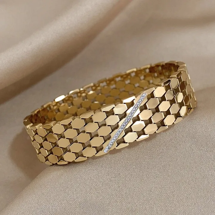 Greatera%20Chunky%20Inlaid%20Rhinestone%20Geometric%20Wide%20Stainless%20Steel%20Bangles%20Bracelets%20for%20Women%20Gold%20Color%20Charm%20Waterproof%20Jewelry%20-%20Image%204