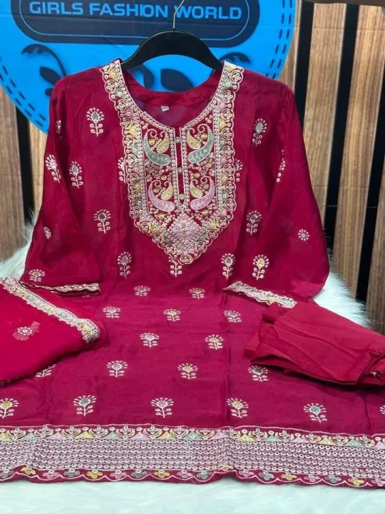 Indian%20Chinon%20Georgette%20Three%20Piece%20-%20Image%204