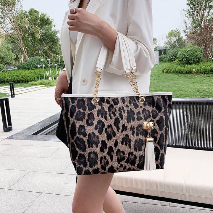 Women's%20bag%20girls%20bag%20(College%20Bag/%20University%20size%20Bag)%20-%20Bag%20-%20Image%204