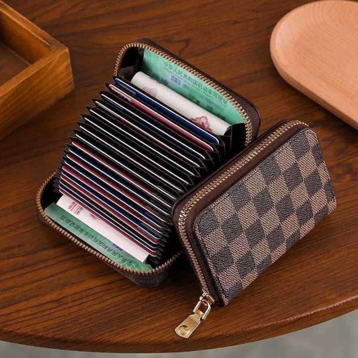 Brown%20Dedit%20Or%20Credit%20Card%20Holder%20With%20Wallet%20for%20Men%20And%20Women%20-%20Image%204
