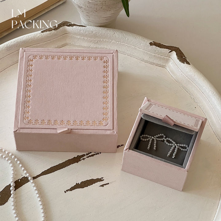 High-End%20Jewelry%20Box%20Compact%20Flocked%20Wooden%20Ring%20Storage%20Retro%20Necklace%20Case%20for%20Travel%20Home%20Gift%20Women%20Display%20-%20Image%204