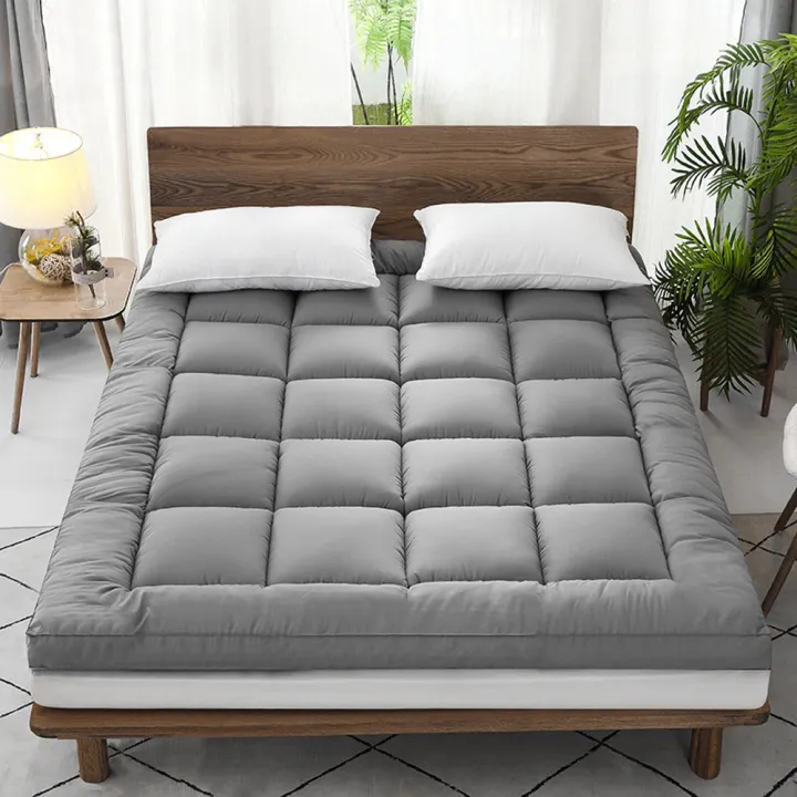 6/7%20Feet%20Premium%20Quality%20Deluxe%20Mattress%20Topper%20white%20colour%20-%20Image%202