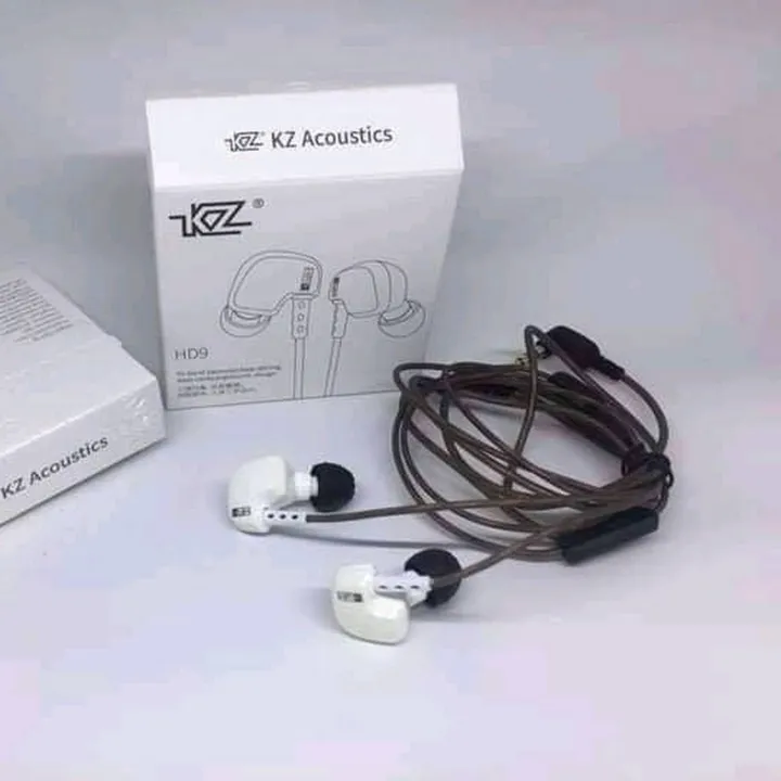 KZ%20HD9%20HiFi%20Sport%20Earphones%20with%20Copper%20Earhook%20and%20In%20Ear%20Headphone%20Design%20-%20Image%207