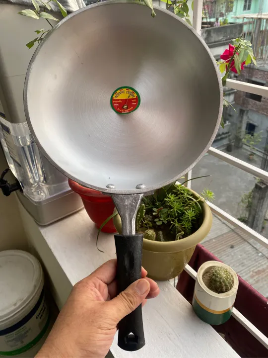 Best%20Aluminium%20Fry%20Pan%20For%20Cooking%2028%20Inch%20-%20Cook%20Up%20Delicious%20Meals%20With%20Ease%20Using%20This%20High-Quality%20Aluminum%20Fry%20Pan%20-%20Featuring%20A%20Spacious%2028-Inch%20Size%20For%20Versatile%20Cooking%20Options%20-%20Image%204