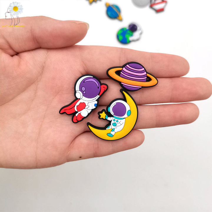 10PCS%20Random%20Color%20Shoe%20Decoration%20crocs%20Charms%20for%20Clog%20Sandals,%20Kawaii%20Cartoon%20jibbitz%20Shoes%20Pins%20for%20Kids%20Boy%20Girl%20Party%20Gifts%20-%20Image%205
