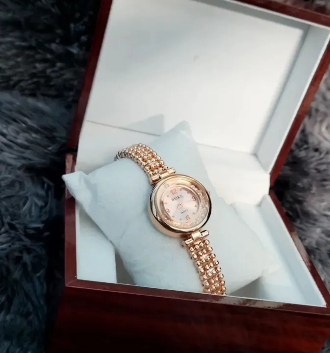 New%20Fashionable%20stainless%20analogue%20Hand%20watches%20for%20women's%20-%20Image%202