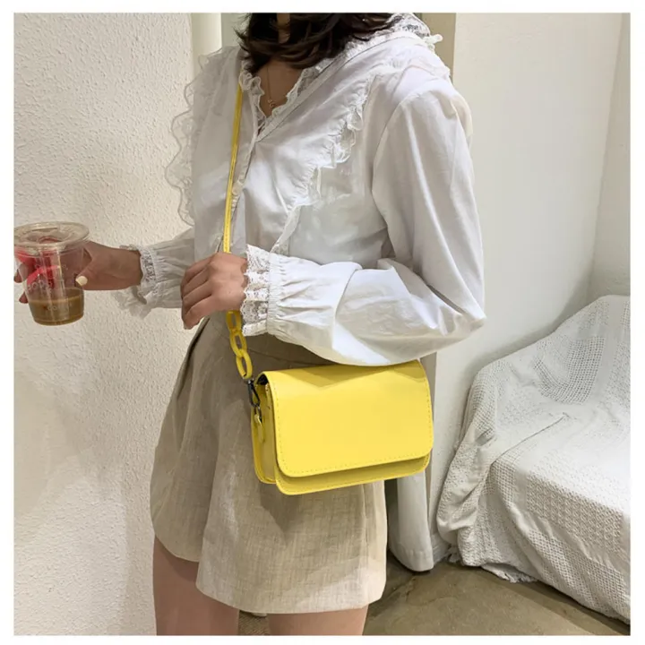 Fashionable%20Mini%20Bag%20Square-shaped%20Shoulder%20Bag%20Square%20Crossbody%20Bag%20Stylish%20Summer%20Handbag%20Mini%20Bag%20With%20Acrylic%20Chain%20-%20Image%208