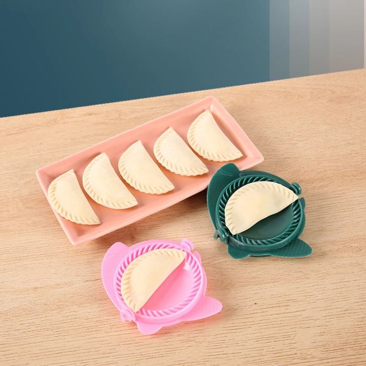 Dumpling%20Mold%20DIY%20Dumplings%20Maker%20Dough%20Pressing%20Tool%20Dumpling%20Skin%20Pressing%20Tool%20Manual%20Wrapper%20Portable%20Kitchen%20Tool%20-%20Image%202