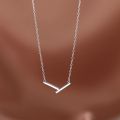 French cold style simple necklace women's 2023 new design sense niche light luxury temperament clavicle chain necklace.