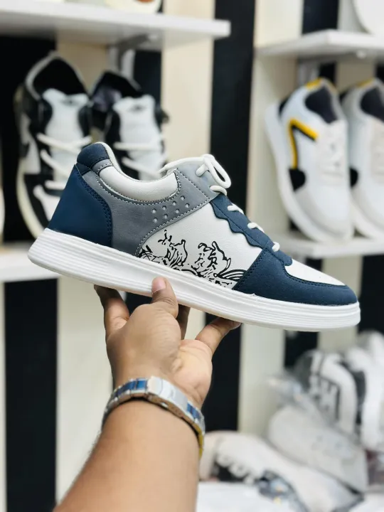 Elevate%20Your%20Style%20-%20New%20Collection%20of%20Stylish%20and%20Fashionable%20Exclusive%20Sneakers%20Converse%20for%20Men%20-%20into%20Luxury%20and%20Trend%20-%20Image%204