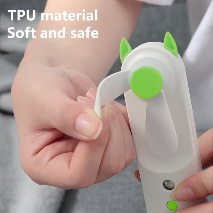 Portable%20Handheld%20USB%20Rechargeable%20Water%20Misting%20Spray%20Air%20Cooling%20Fan%20-%20Image%207