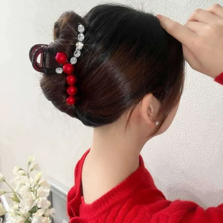 High%20end%20bean%20hair%20clip%20with%20Chinese%20style%20red%20color%20simple%20elegant%20grip%20headband%20light%20and%20versatile%20at%20back%20of%20the%20head%20-%20Image%203