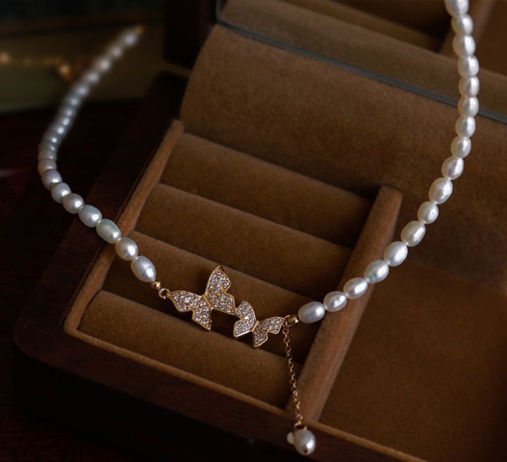 Bohemian%20Crystal%20Pearl%20Butterfly%20Necklace%20Vintage%20Y-Drop%20Fashion%20Choker%20Pendant%20Jewelry%20for%20Women%20and%20Girls%20-%20Image%205