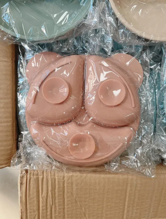 Baby%20food%20grade%20silicone%20suction%20&%20oven%20proof%20food%20plate%20-%20Image%206
