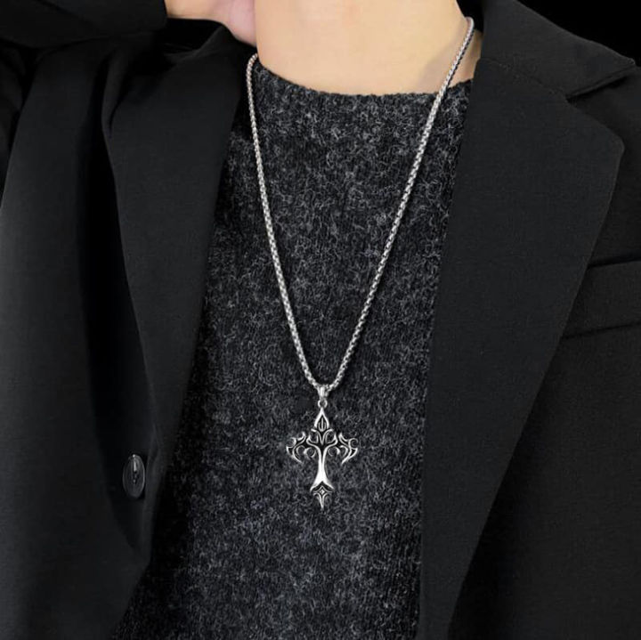 Men's%20Stainless%20Steel%20Fashion%20Chain%20Necklace%20High%20Quality%20Polished%20Jewelry%20for%20Everyday%20or%20Party%20Wear%20-%20Image%202
