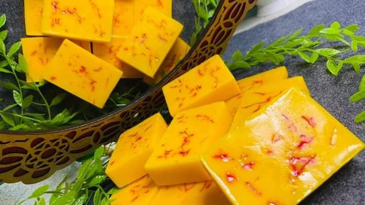 Nana%20shop%20247%20Saffron%20Handmade%20Soap%20(100%20gm)%20-%20Image%203