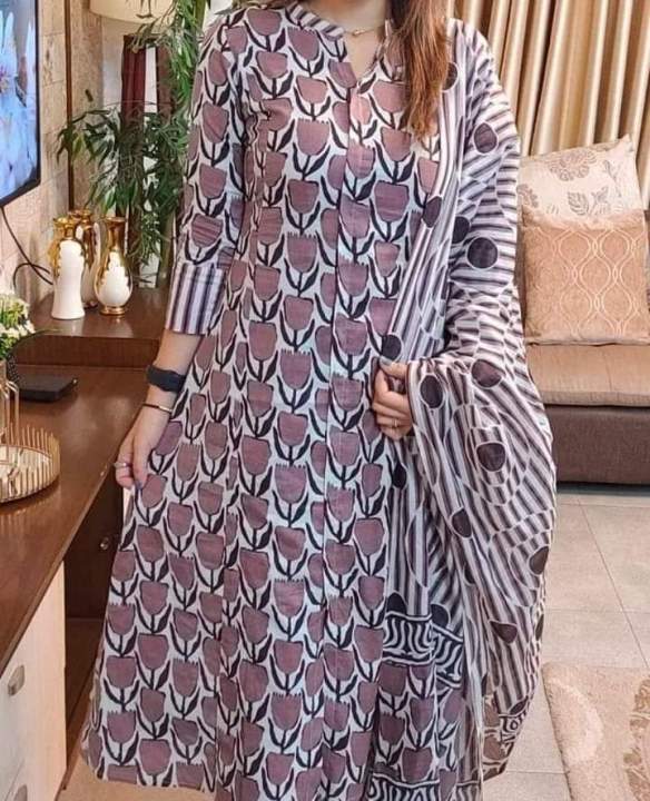 New%20Exclusive%20Cotton%20Unstitched%20Screen%20Print%20Fashionable%20and%20Comfortable%20Three%20Pieces%20for%20Women%20-%20Perfect%20for%20All%20Season%20-%20Image%203