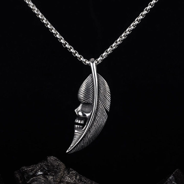 Vintage%20Feather%20Pendant%20Necklace%20Stainless%20Steel%20Feather%20Necklace%20for%20Men%20Vintage%20Feather%20Design%20Skull%20Pendant%20Necklace%20-%20Image%204