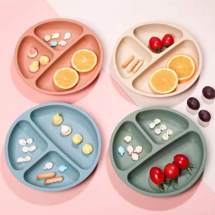 Baby%20%20food%20grade%20silicone%20&%20BPA%20free%20plate%20with%20silicone%20lid%20-%20Image%203