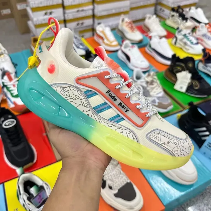 Fujian%20Cold%20Sticky%20Fashion%20Shoes%20Men's%20Casual%20Sneaker%20Factory%20Stock%20Shoes%20Stall%20Pile%20Style%20Shoes%20-%20Image%204